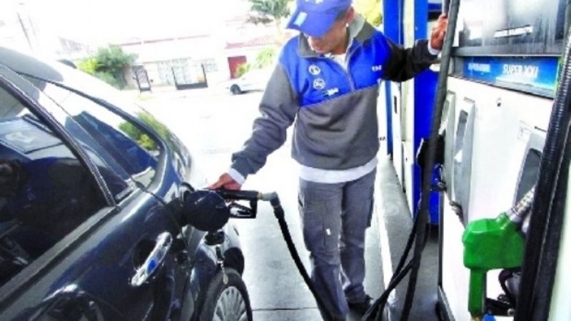 Trabajadores de estaciones de servicio, recibirán un 34% de aumento