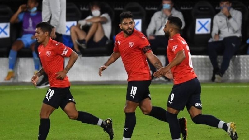 Independiente derrotó al Montevideo City y lidera su grupo