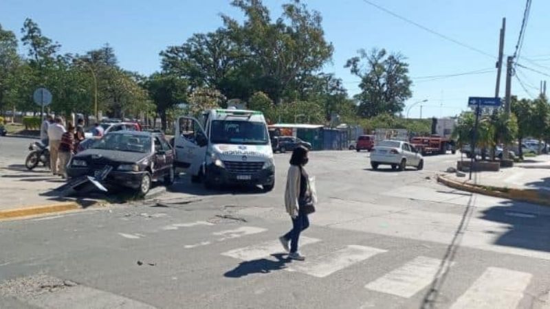 Fuerte choque con un herido en pleno centro