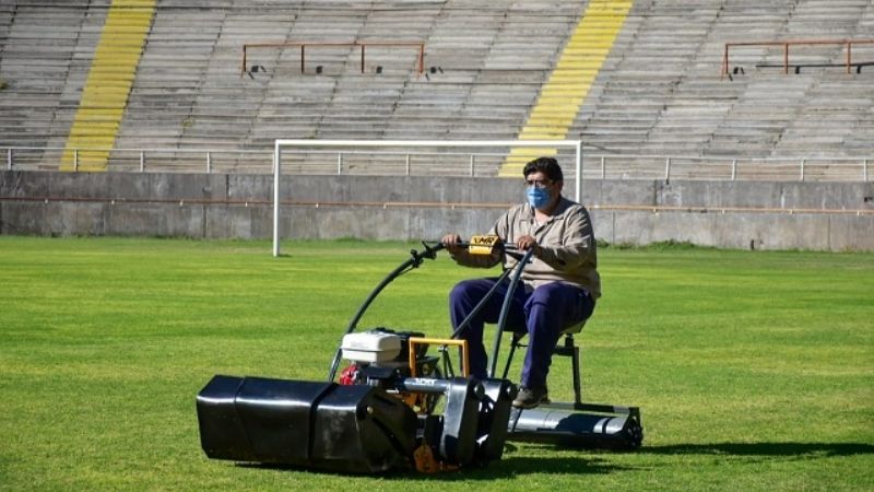 El Bicentenario, con césped de invierno