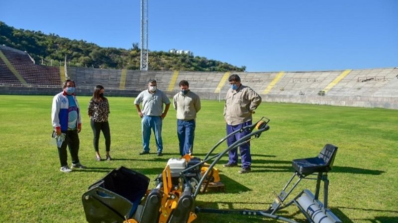 El Bicentenario, con césped de invierno