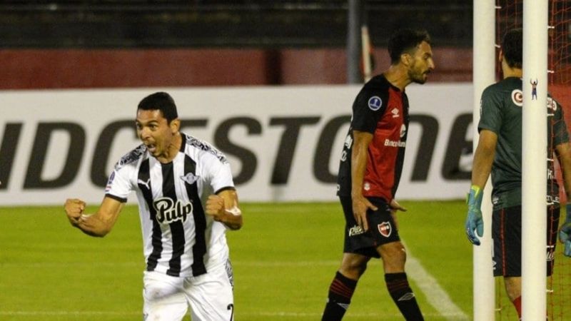 Newell’s perdió con Libertad y se complicó en la Sudamericana