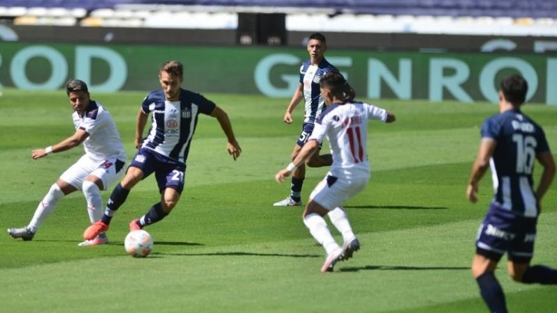 Talleres le dio un duro golpe al Rojo