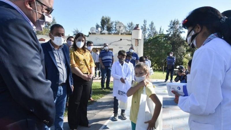 Jalil realizó anuncios en su recorrido por el Este provincial