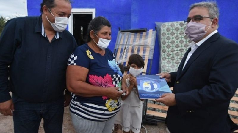 Jalil realizó anuncios en su recorrido por el Este provincial