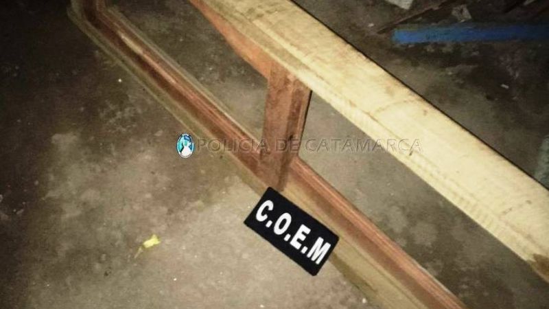 Sorprenden a un joven cuando vendía elementos robados de una obra