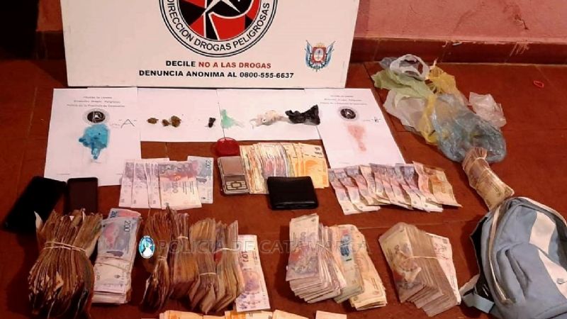 Secuestran 28 gr. de marihuana, una dosis de cocaína y más de 300 mil pesos