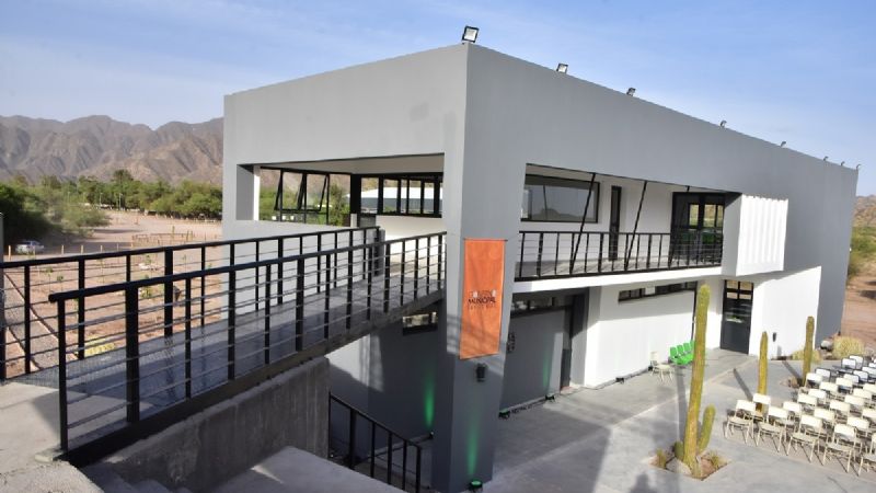 Con más de 800 inscriptos inician las clases en sedes del interior