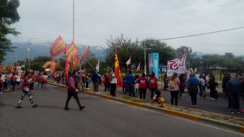 Piquete para pedir asistencia social