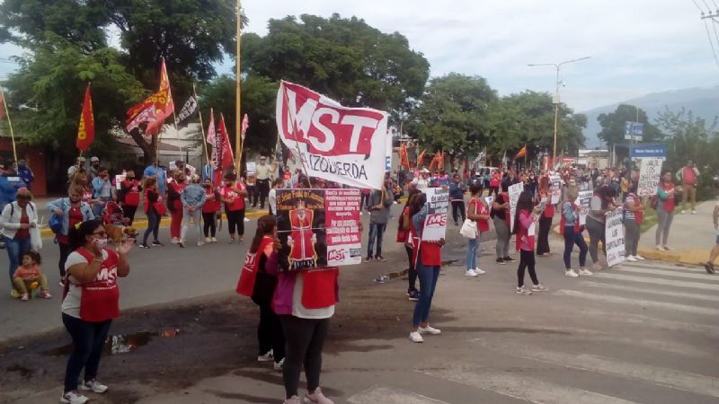 Piquete para pedir asistencia social