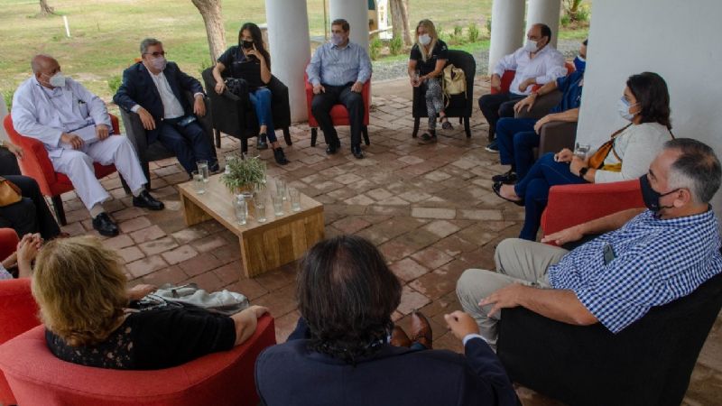 Jalil anunció un incremento del 35% para las prestaciones médicas