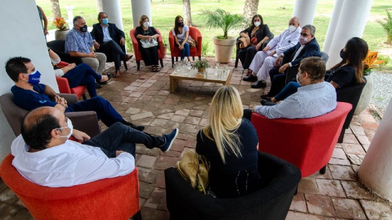 Jalil anunció un incremento del 35% para las prestaciones médicas