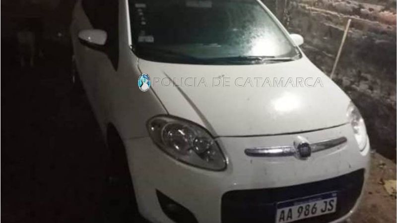 Alquiló tres autos y los vendió