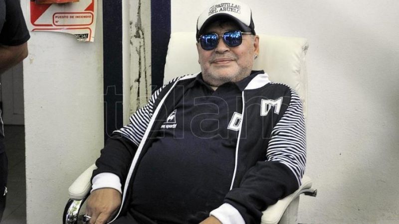 Maradona agonizó 12 horas y los médicos fueron "indiferentes" a su posible muerte