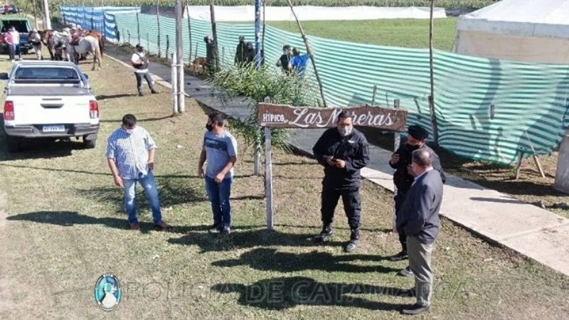 La Provincia envió policías a Bañado de Ovanta para evitar una carrera de caballos