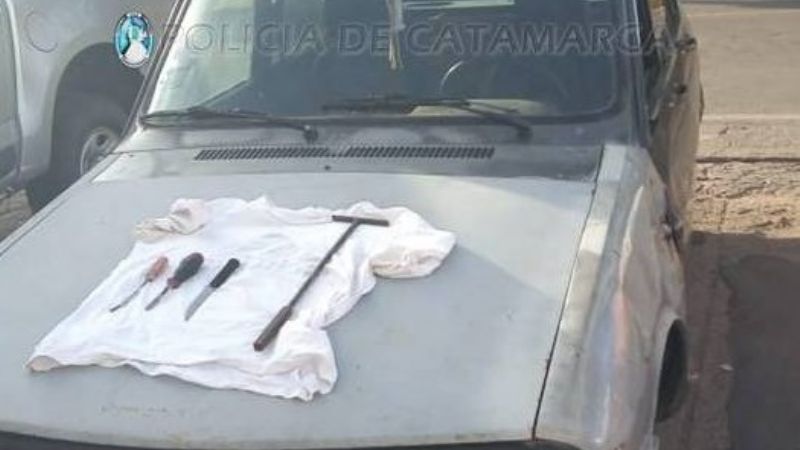 Secuestran un auto y aprehenden a dos sujetos en Fray Mamerto Esquiú