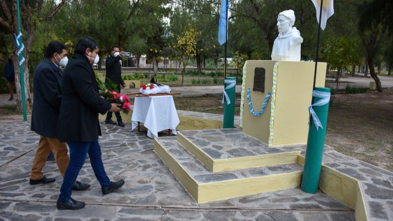 Acto por el natalicio de Fray Mamerto Esquiú y aniversario del Himno Nacional