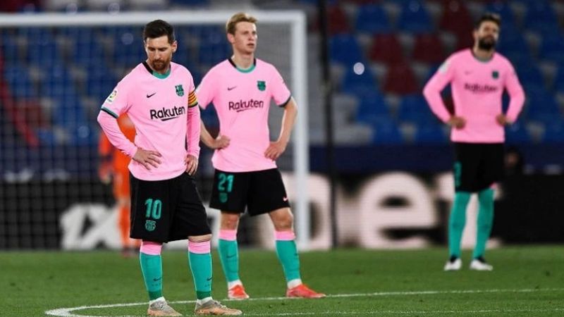 Barcelona empató con Levante y se aleja del título