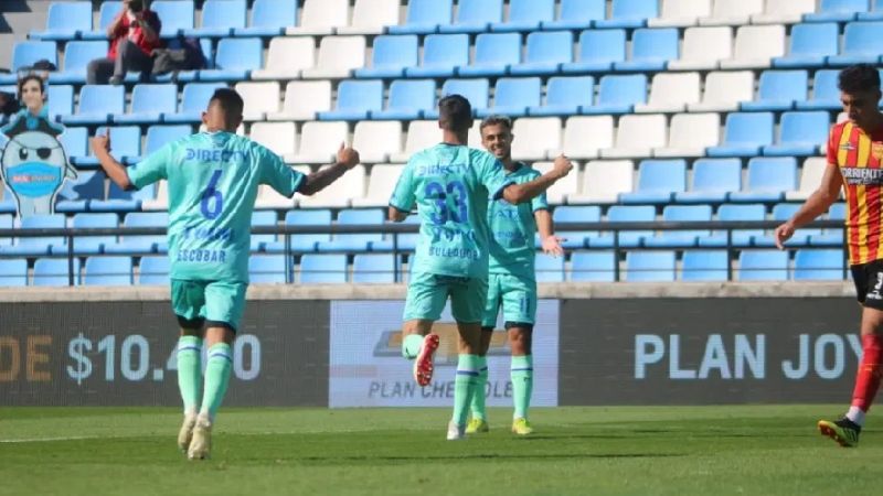 Godoy Cruz avanzó en Copa Argentina y jugará con Racing