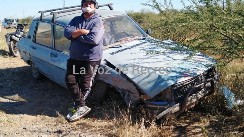 Dos autos chocaron de frente en Recreo
