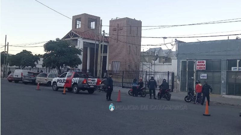 Secuestraron una decena de vehículos y notificaron a 135 personas
