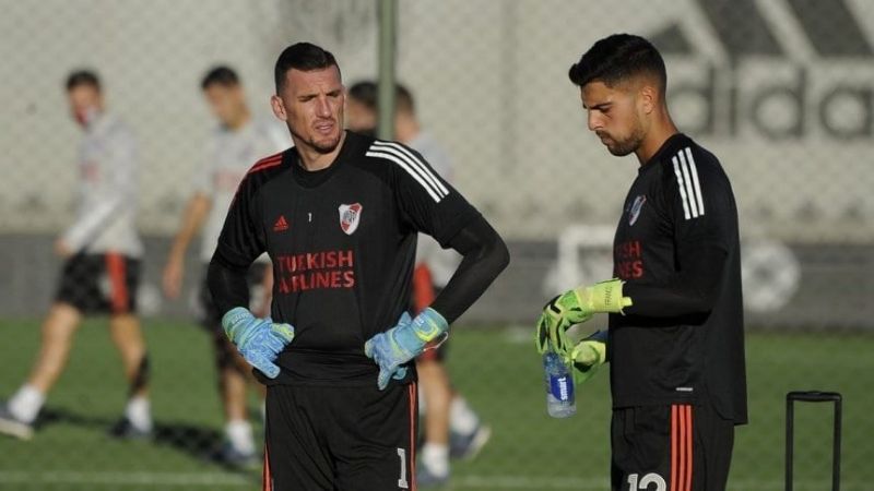 Armani también dio positivo de Covid-19 y ya son 15