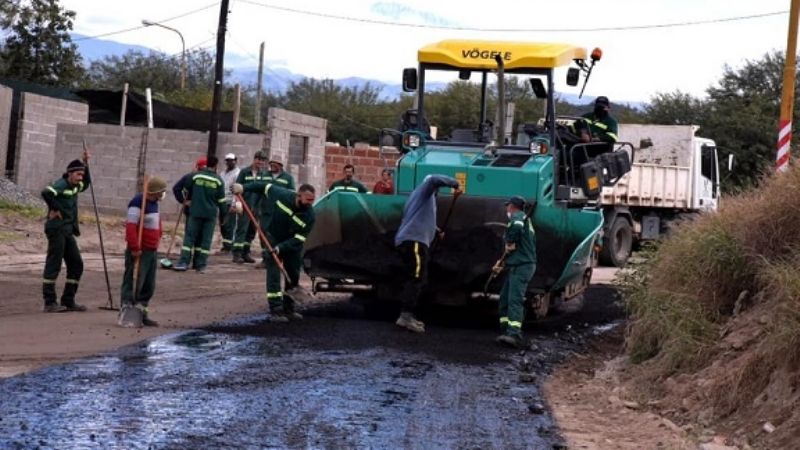 Inició la pavimentación del Camino de la Virgen