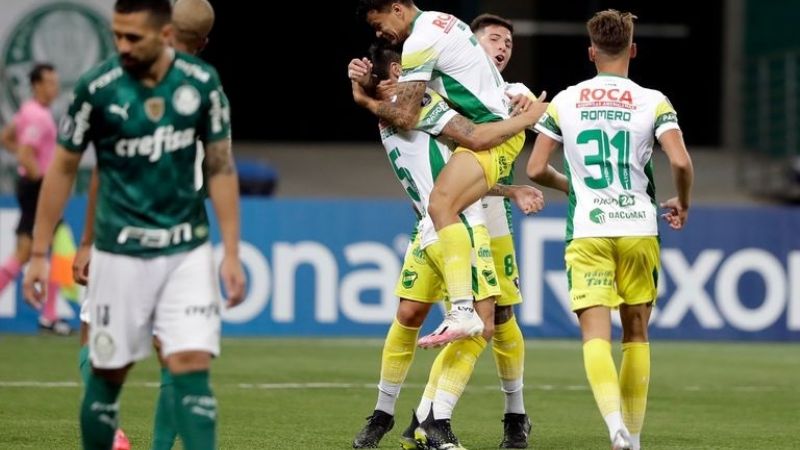 Racing y Defensa ganaron y ya están en 8vos. de la Libertadores