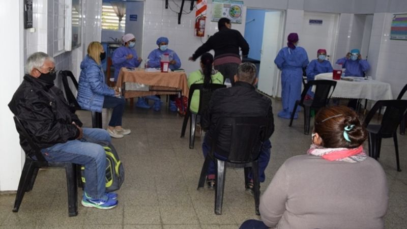 Trabajo coordinado en el operativo de vacunación en Chumbicha
