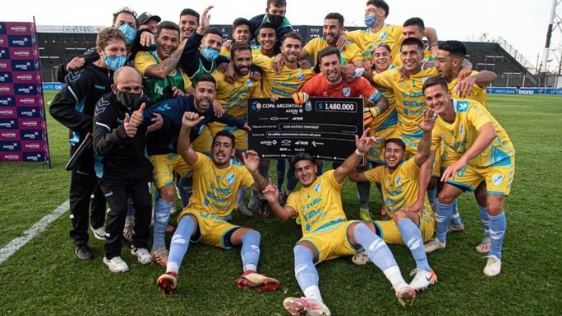 Temperley goleó a Talleres (RE) avanzó en la Copa Argentina