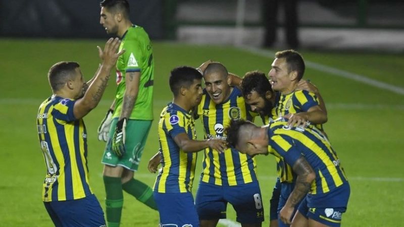 Central aplastó a Huachipato; Arsenal venció Wilstermann y lideran