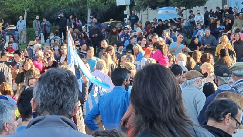 Detuvieron a naturistas en Rosario