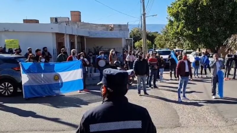 Comerciantes, gastronómicos, gimnasios y más piden reabrir sus puertas
