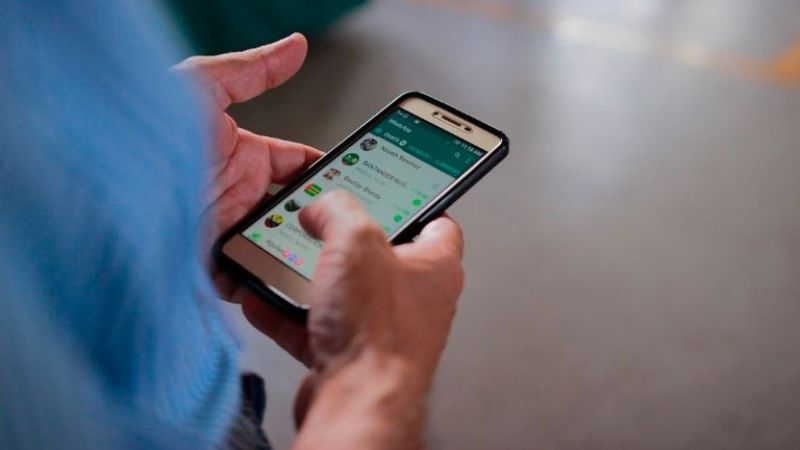 WhatsApp ya permite acelerar los audios y prepara una nueva función