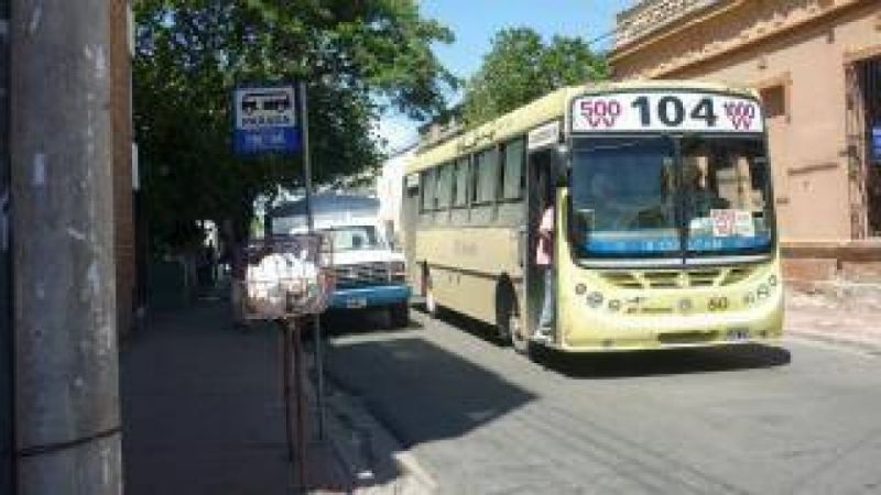 Sin colectivos: la UTA confirmó 48 horas de paro por falta de pago