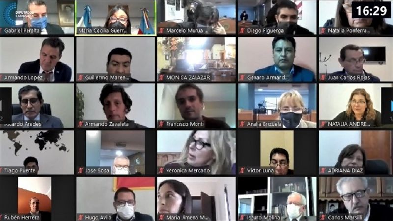 Media sanción para la compra de vacunas