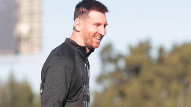 Un Messi enchufado se ve entrenando con la Selección