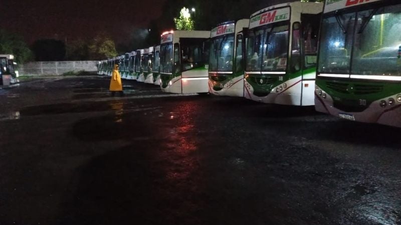 Sin colectivos: Comenzó el paro por 48 horas en el transporte de pasajeros