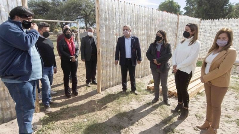 Jalil recorrió el circuito productivo de Valle Viejo