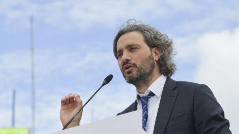 "Macri es nefasto, mientras se fundía el país, él se iba a ver series"