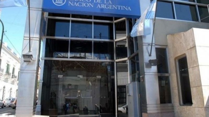 Quite de colaboración en el Banco Nación