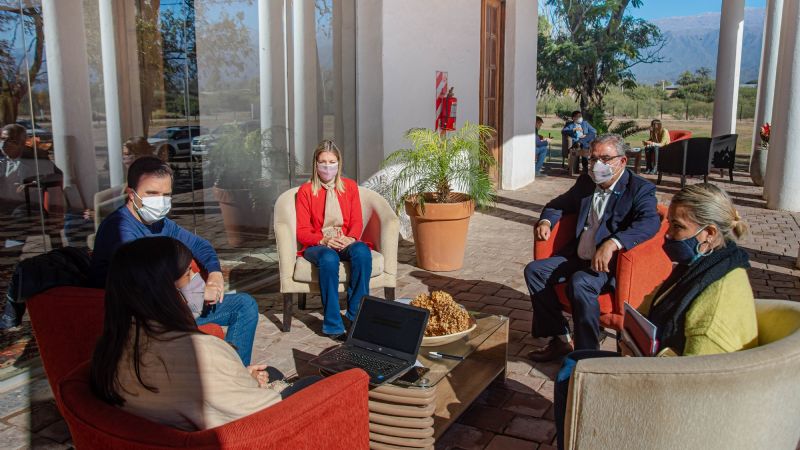 Habilitan la apertura de comercios y hay nuevos horarios de restricción