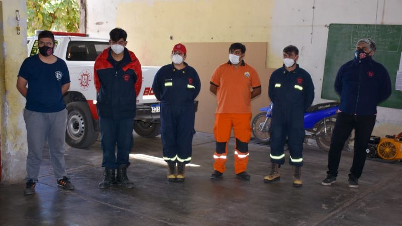 Entrega de elementos para el cuartel de Bomberos de Tinogasta