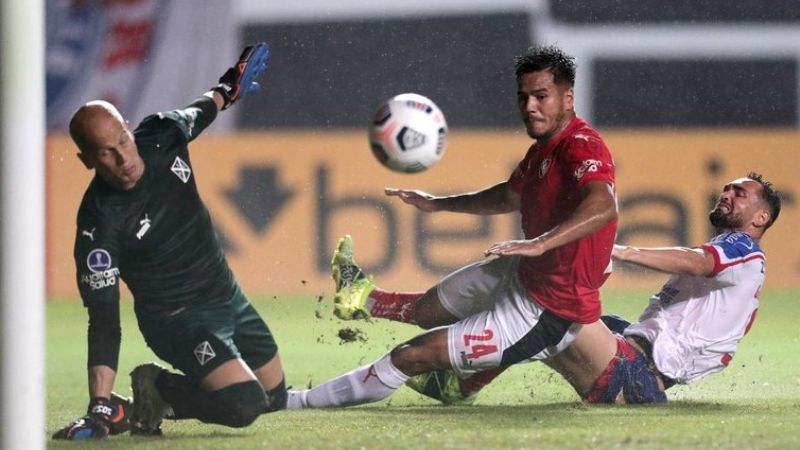 Independiente sigue invicto por su arquero Sebastián Sosa