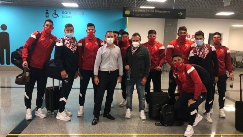 Volvieron los deportados de Independiente y dieron negativo