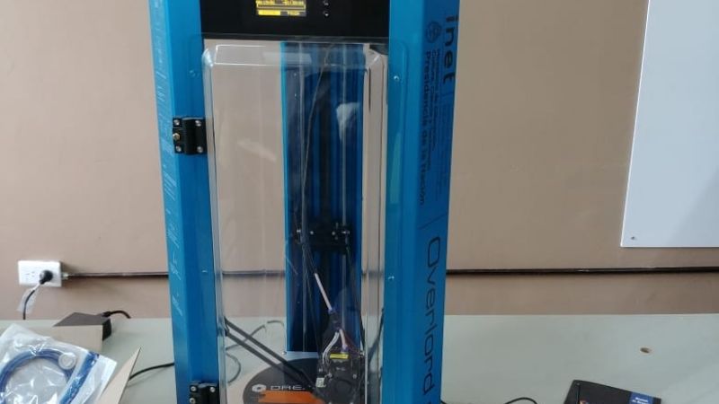 Trabajan en el diseño de una pizarra Braille