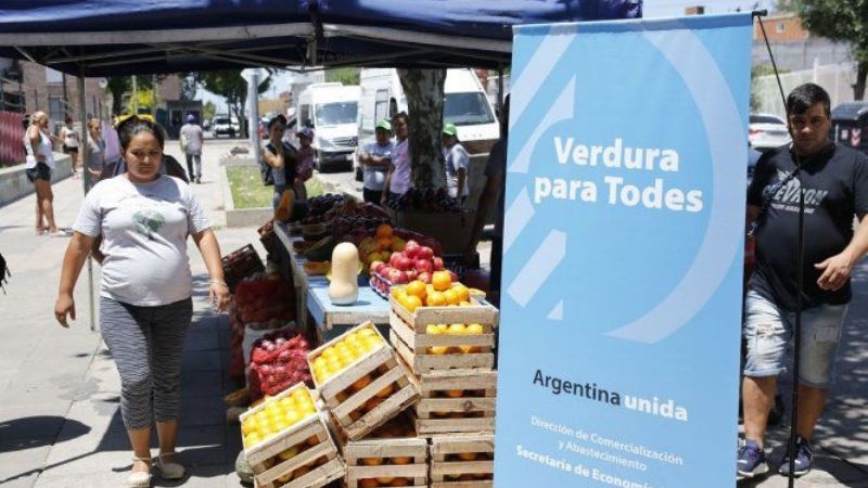 "Canasta Ahorro": los 28 alimentos a precios rebajados en ferias
