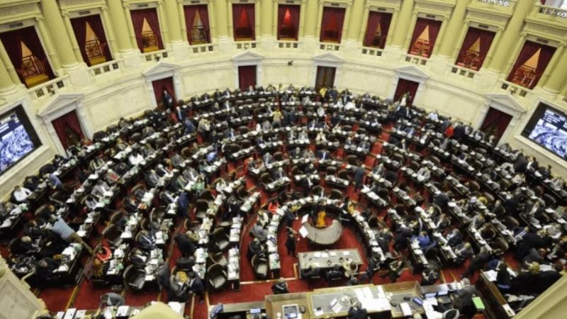 Diputada denunciada por quedarse con la mitad de los sueldos a sus empleados