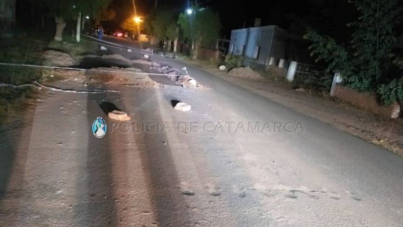 Motociclista murió tras impactar con un montículo de tierra