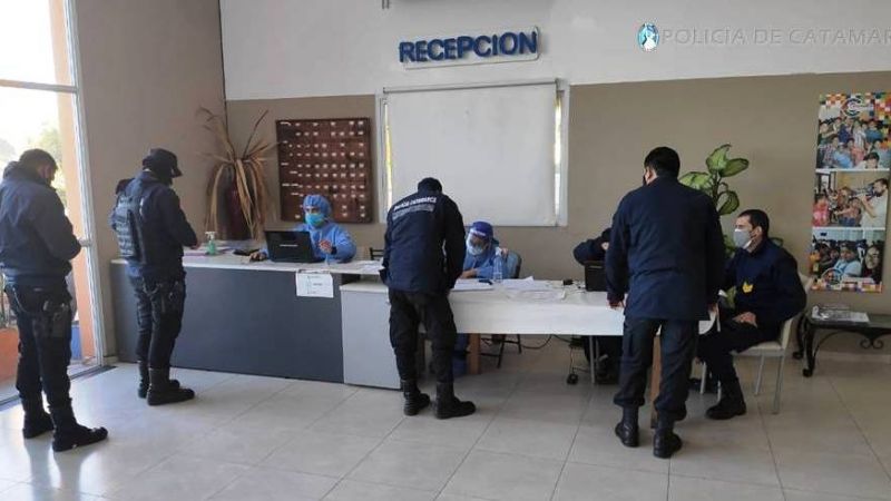 Continúa el operativo de vacunación a policías